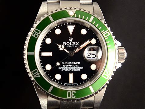 prezzo rolex submariner ghiera verde|rolex submariner verde.